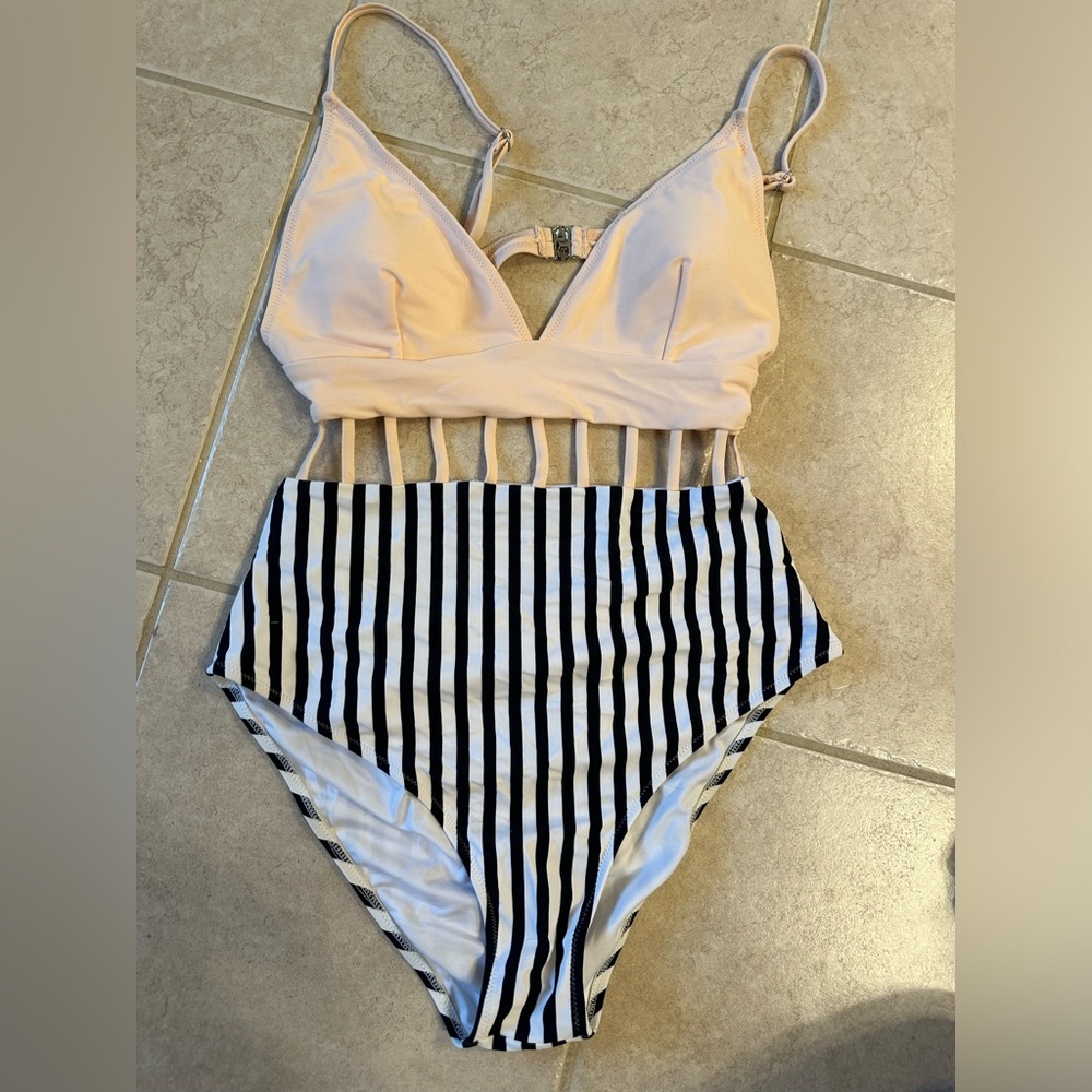 Cupshe one piece Bathing Suit